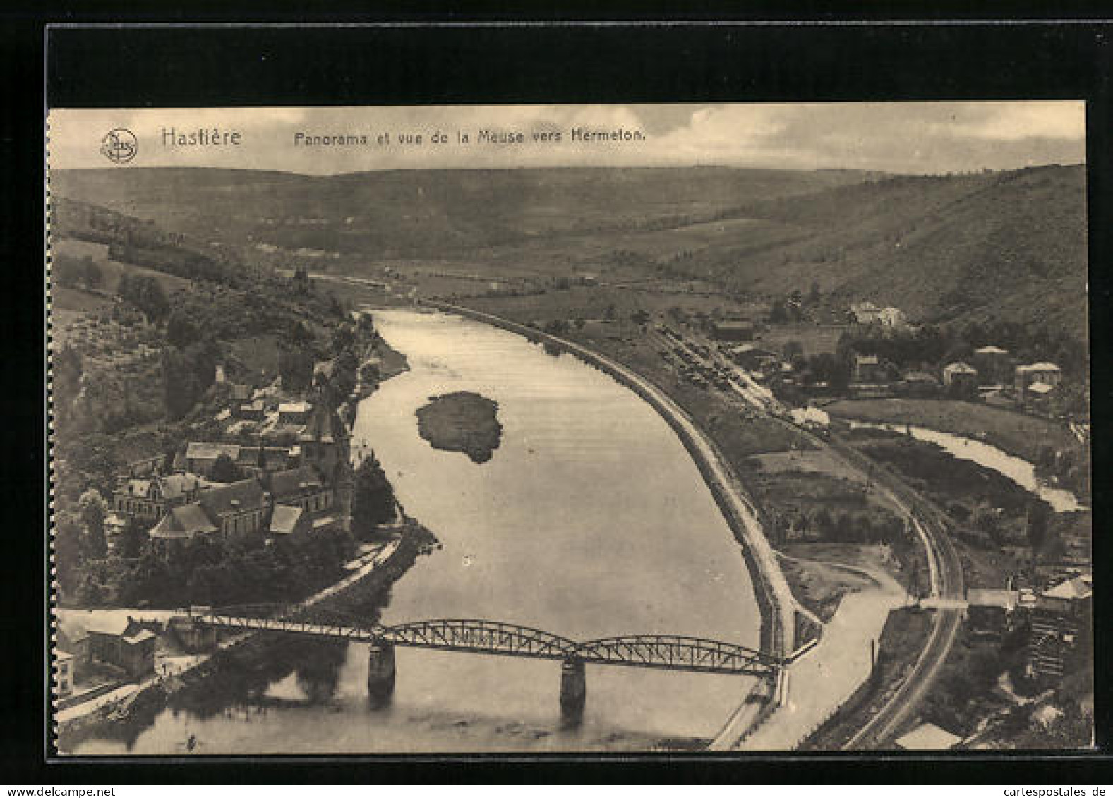 AK Hastière, Panorama Et Vue De La Neuse Vers Hermeton  - Hastière