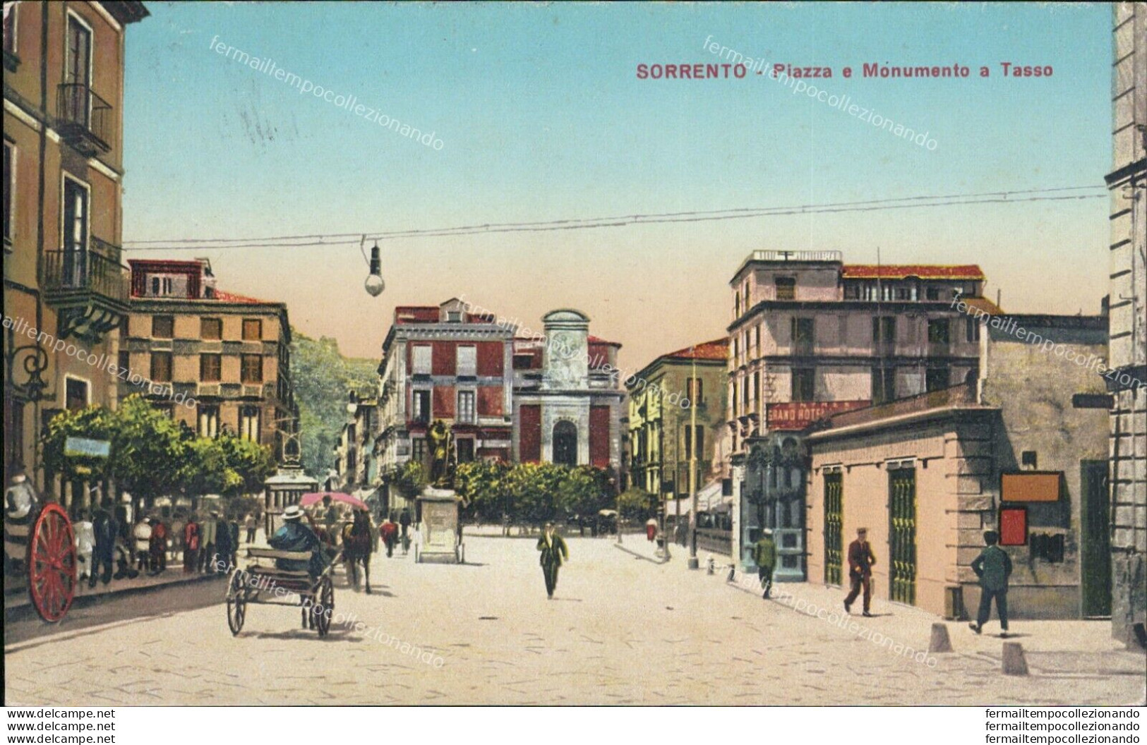 Ar46 Cartolina Sorrento Piazza E Monumento A Tasso 1937 Provincia Di Napoli - Napoli