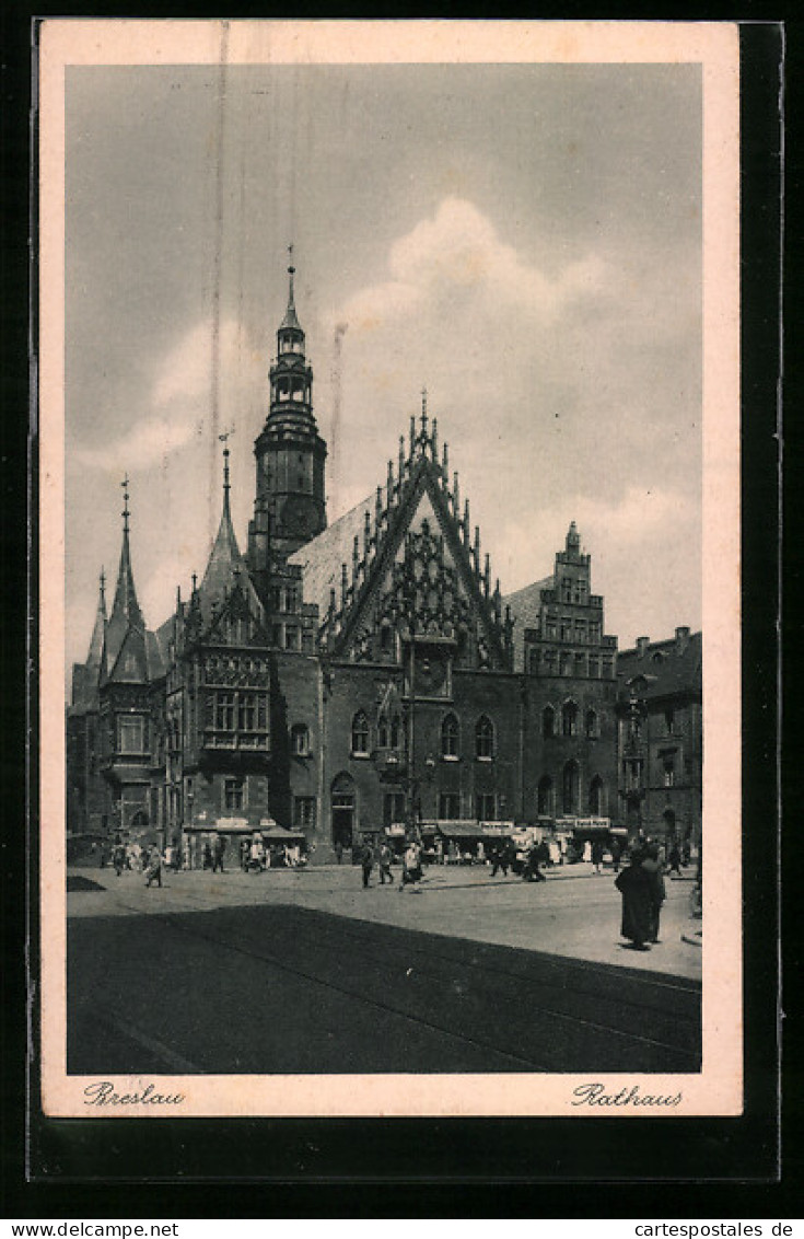 AK Breslau, Rathaus Mit Passanten  - Schlesien