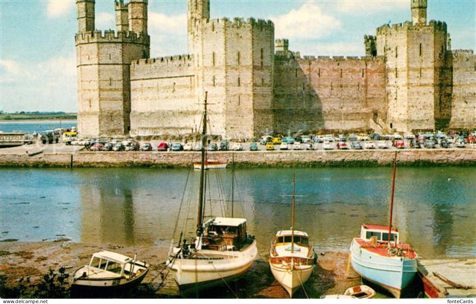 72938689 Caernarvon Fischerboote Caernarvon Castle Caernarvon - Altri & Non Classificati