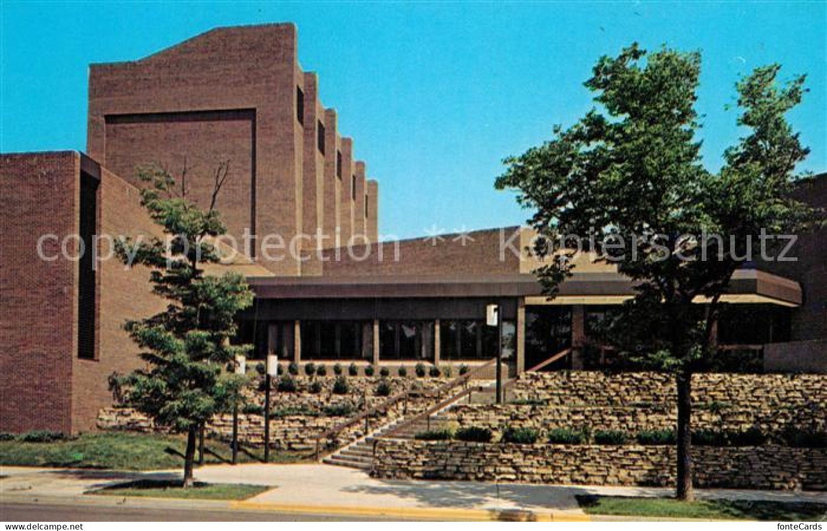 72938584 La_Crosse_Wisconsin Fine Arts Building University Of Wisconsin  - Other & Unclassified