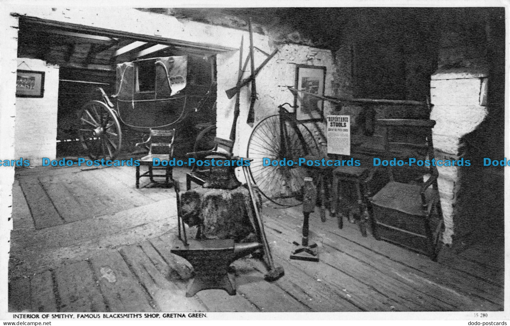 R090623 Interior Of Smithy. Famous Blacksmiths Shop. Gretna Green. The Blacksmit - Mundo