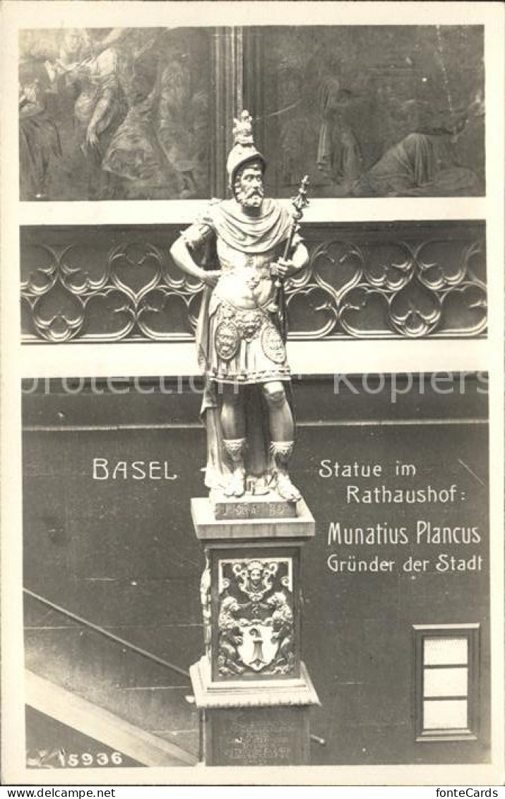 12043486 Basel BS Statue Im Rathaushof Munatius Plancus Gruender Der Stadt Klein - Andere & Zonder Classificatie