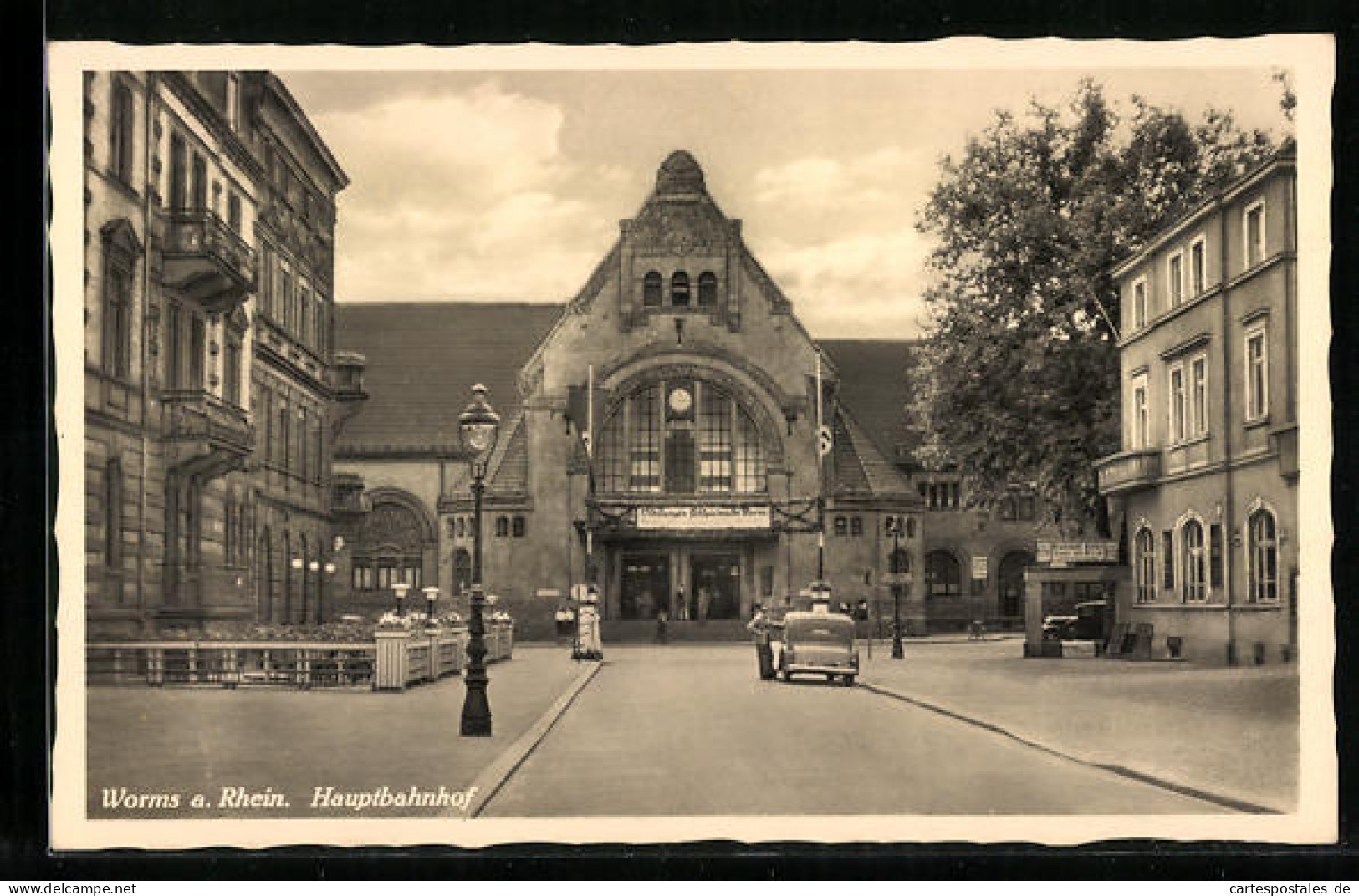 AK Worms A. Rhein, Vor Dem Hauptbahnhof  - Worms