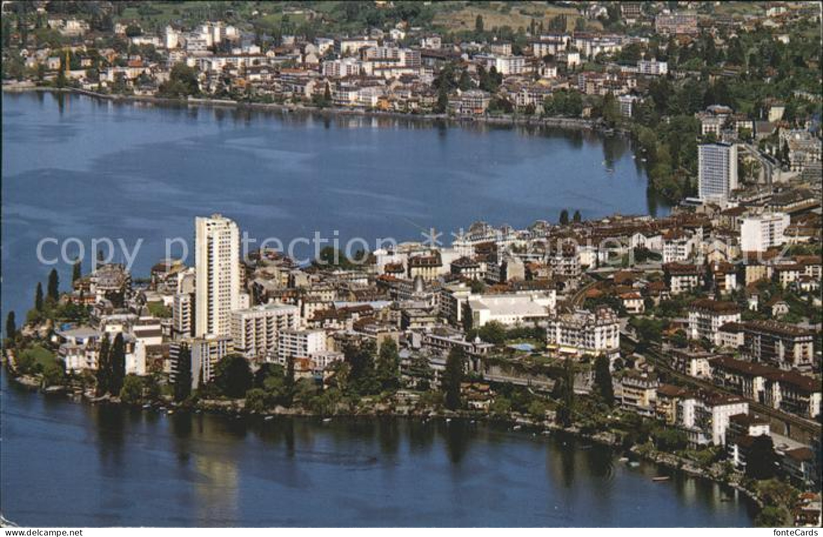 12017396 Montreux VD Et Lac Leman Vue Aerienne Montreux - Andere & Zonder Classificatie