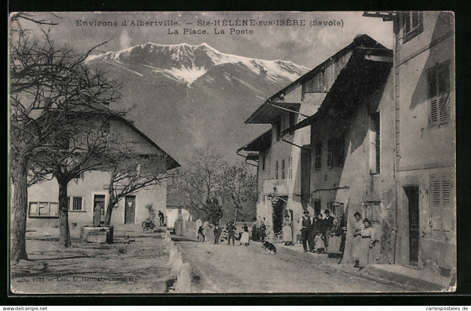 CPA Sainte-Helène-sur-Isère, La Place, La Poste  - Autres & Non Classés