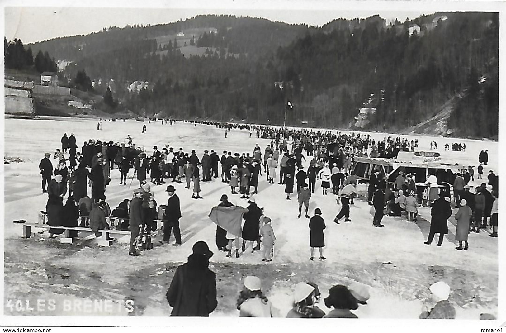 25)   LES BRENETS  ( Patinoire Vestiaire ) - Andere & Zonder Classificatie