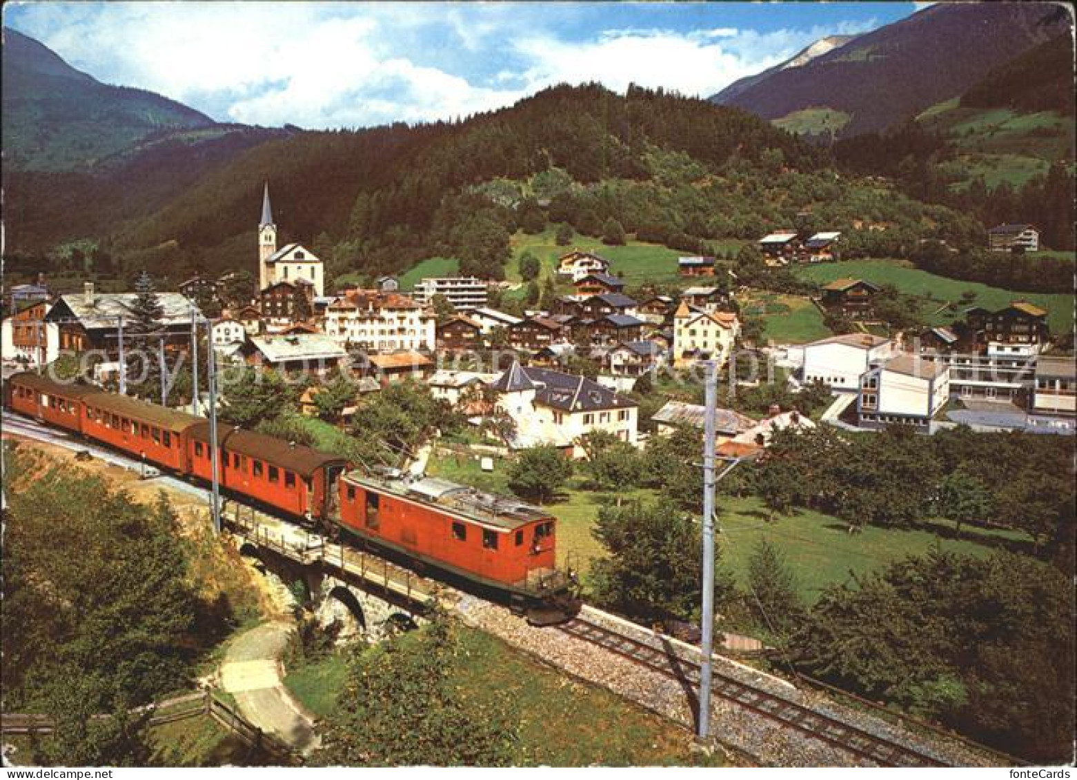 11971516 Fiesch Mit Furka Oberalp Bahn Fiesch - Autres & Non Classés