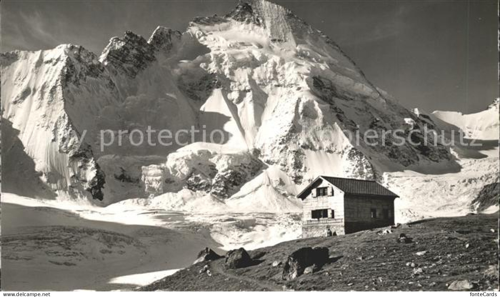 11962436 Zermatt VS Schoenbuehl Huette Schutzhaus Section Monte Rosa Dent D Here - Autres & Non Classés