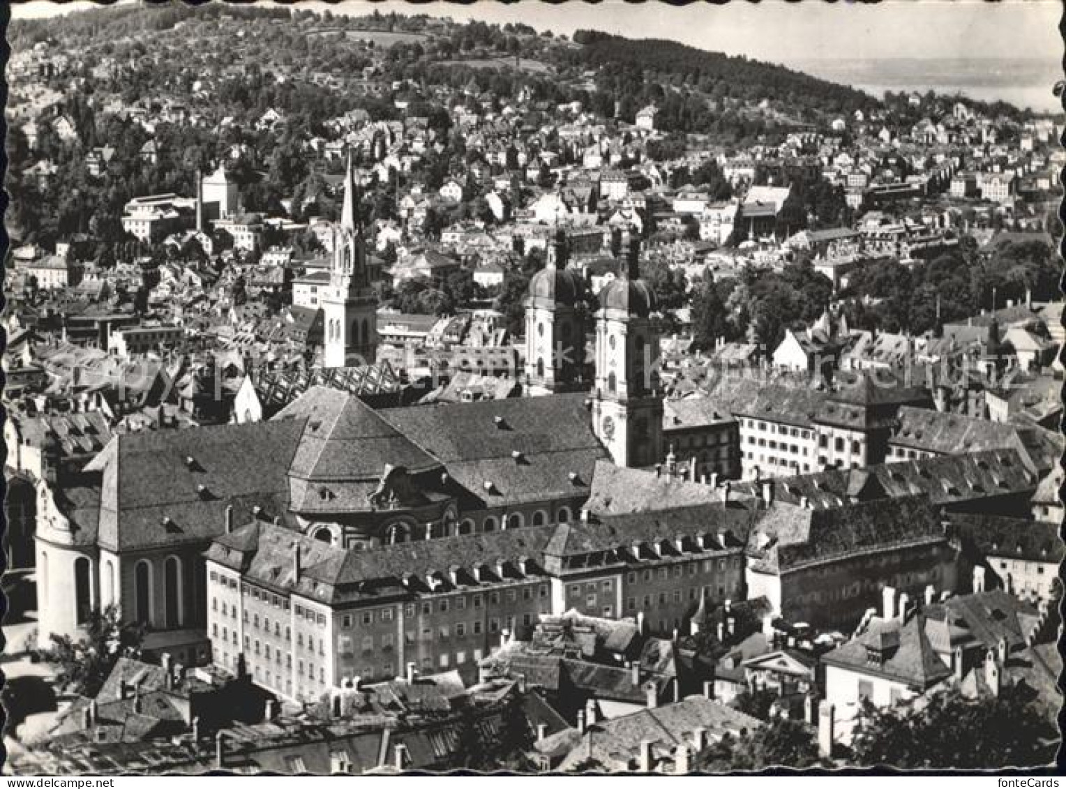 11941956 St Gallen SG Stadtbild Mit Rosenberg Stiftskirche St. Gallen - Autres & Non Classés
