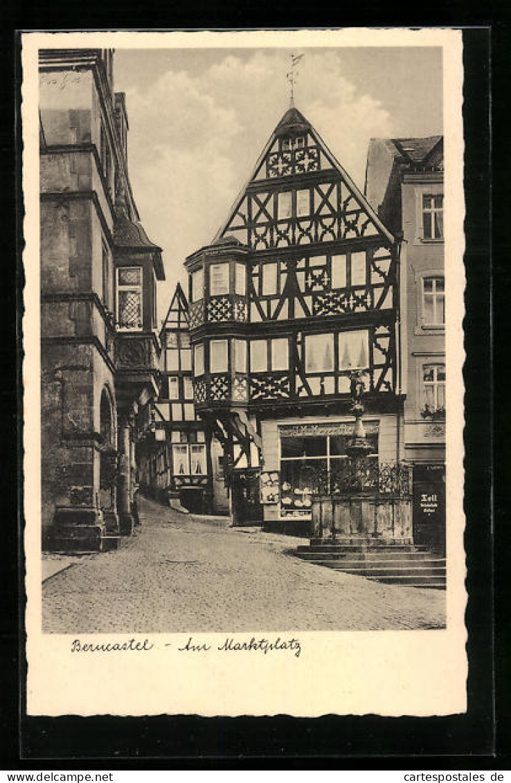 AK Berncastel, Am Marktplatz Mit Altem Fachwerkhaus  - Autres & Non Classés