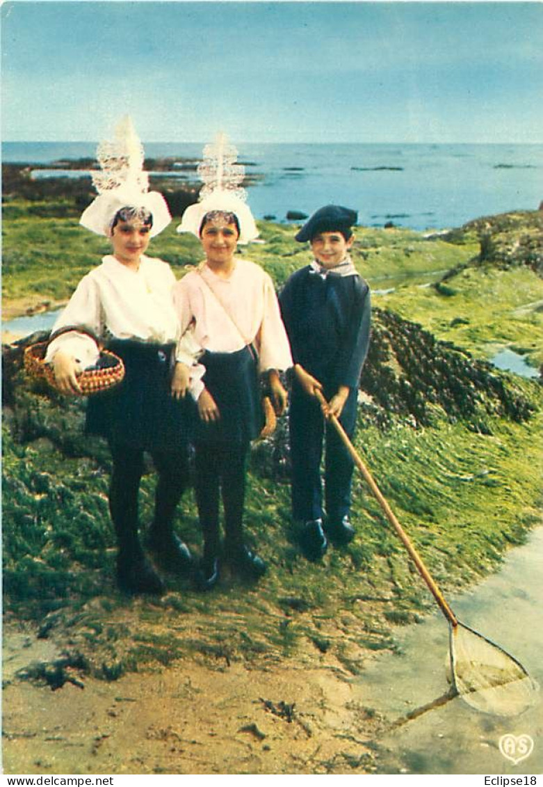 Folklore De France - La Vendée - Costume Sablais Y 110 - People