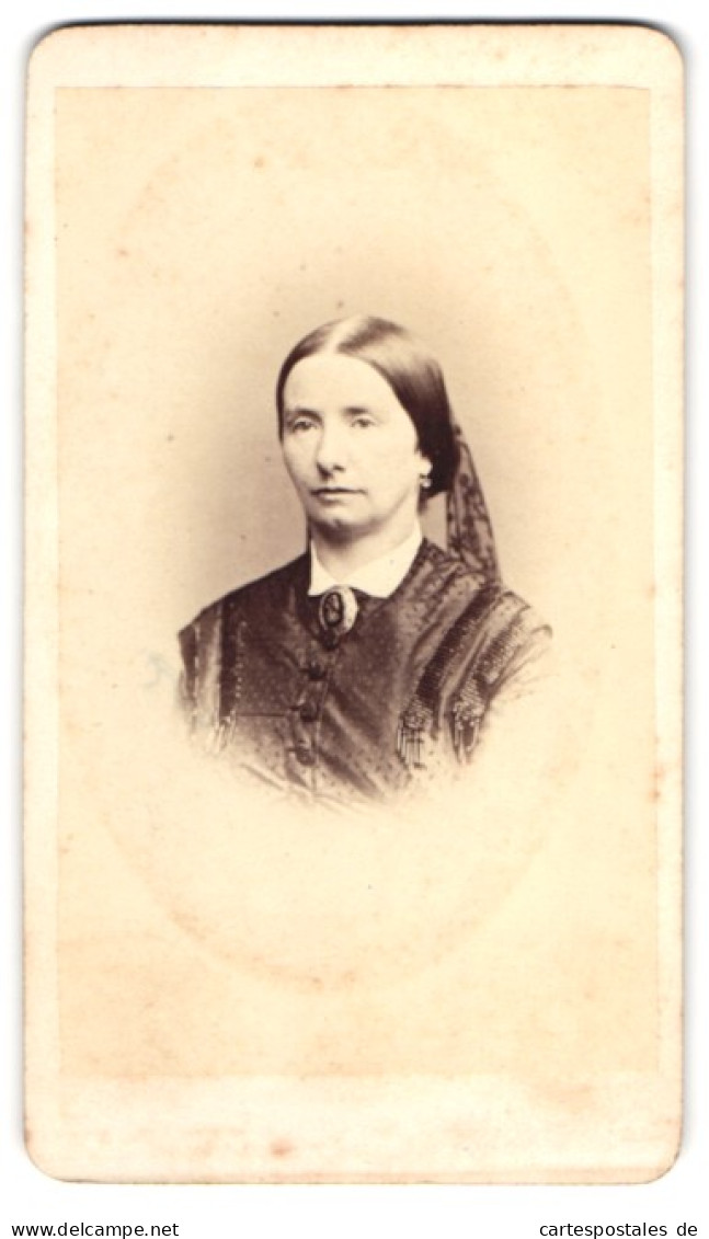 Fotografie Franz Neumayer, München, Portrait Dame Mit Brosche & Ohrringen - Schmuck  - Anonymous Persons