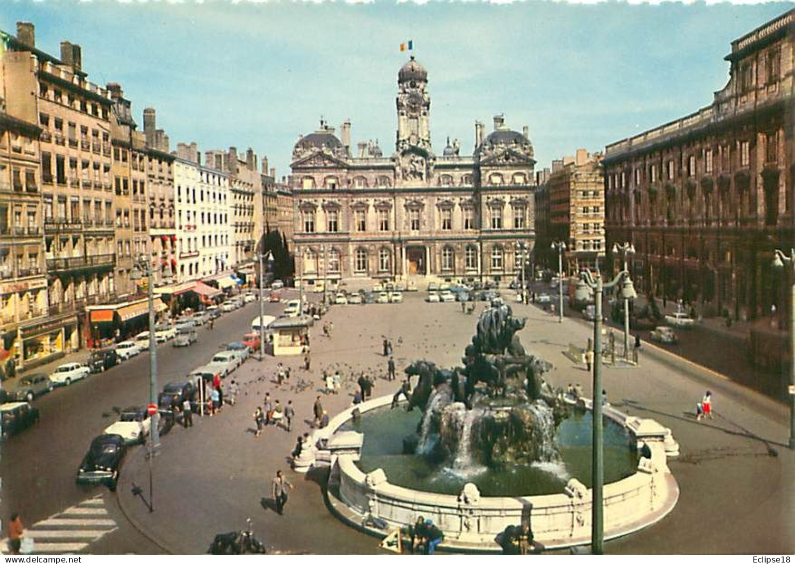 Lyon -   La Place Des Terreaux   Y 112 - Andere & Zonder Classificatie