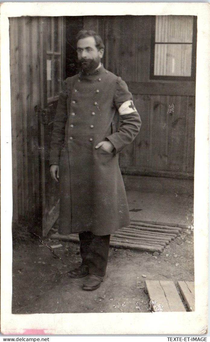 MILITARIA 14/18 CARTE PHOTO AUSBURG - Un Infirmier  - Guerre 1914-18