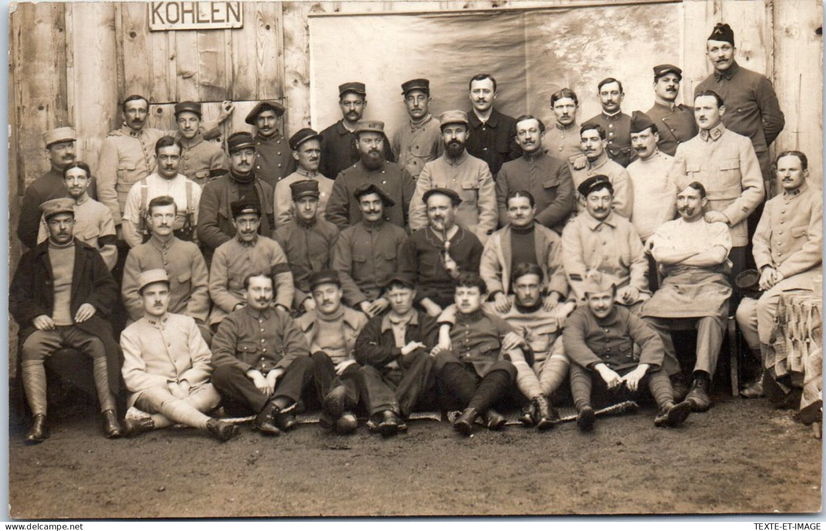 MILITARIA 14/18 CARTE PHOTO AUSBURG - Groupe De Prisonniers - Weltkrieg 1914-18