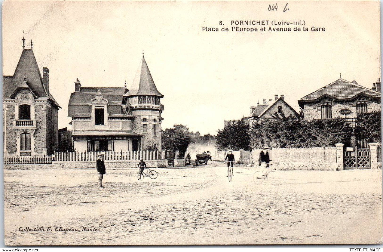 44 PORNICHET - Place De L'europe & Avenue De La Gare. - Pornichet