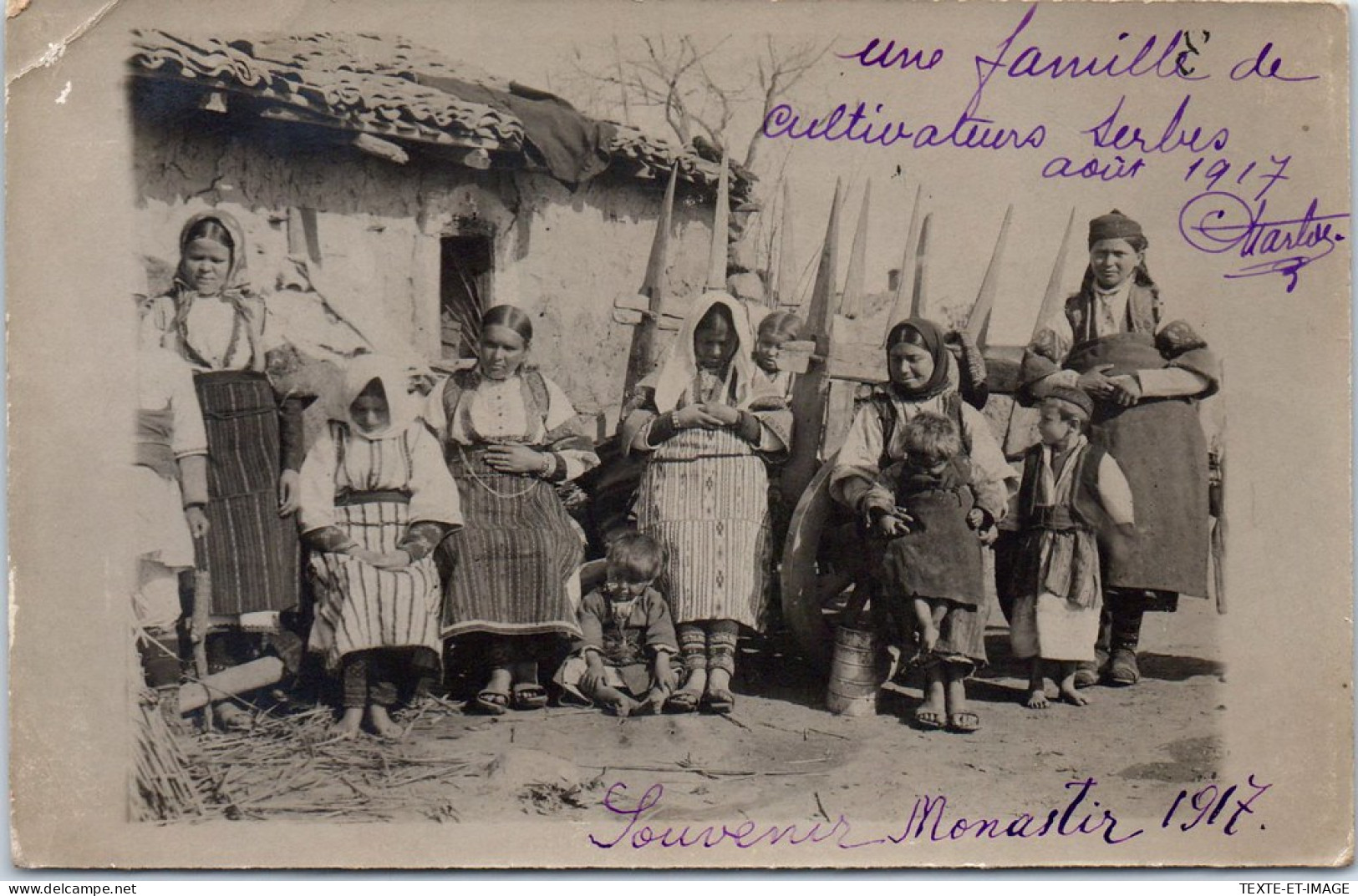 MACEDOINE - CARTE PHOTO - MONASTIR - Famille De Cultivateurs Serbes - Noord-Macedonië