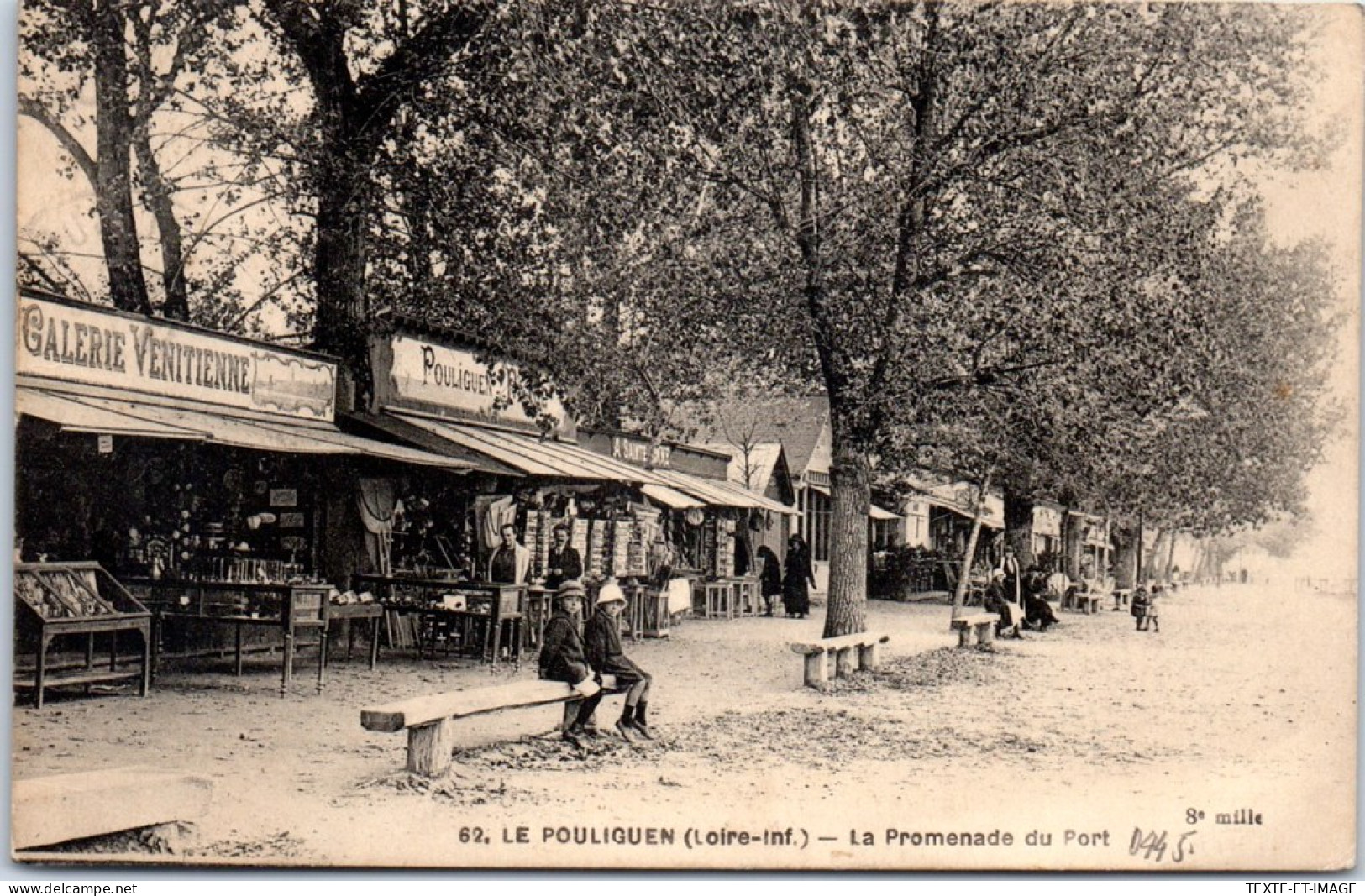 44 LE POULIGUEN - Commerces Sur La Promenade Du Port  - Le Pouliguen