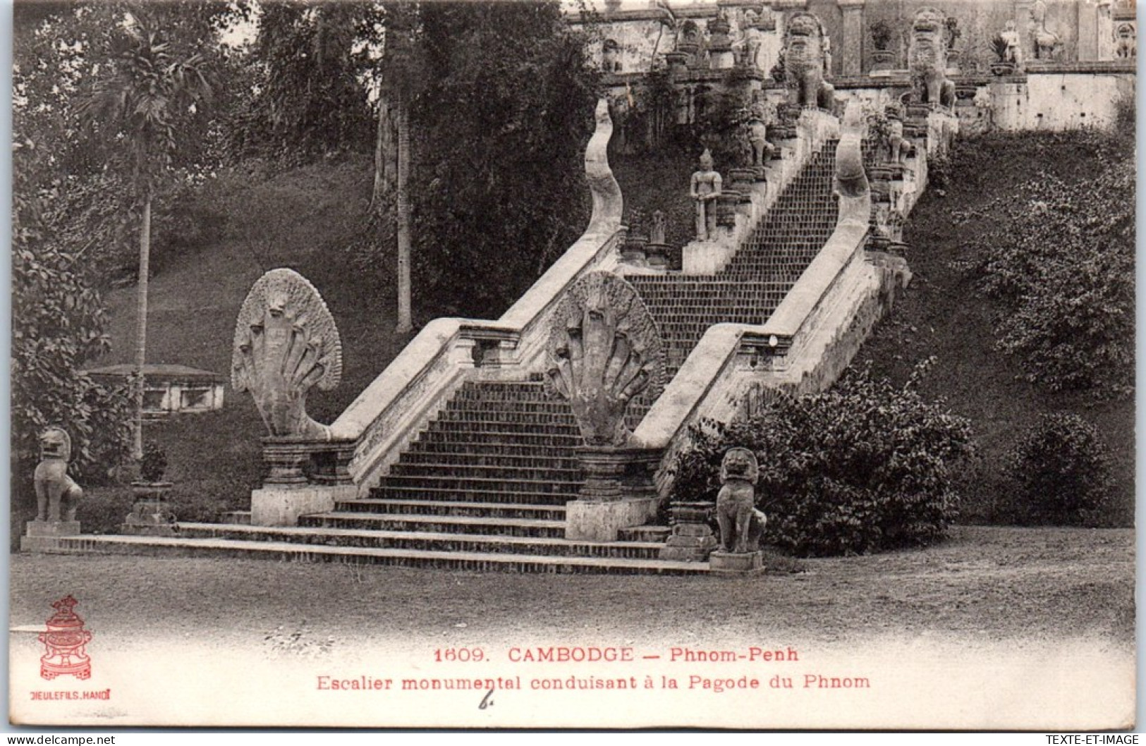 CAMBODGE - PHOM PENH - Escalier De La Pagode Du Phnom  - Cambodia