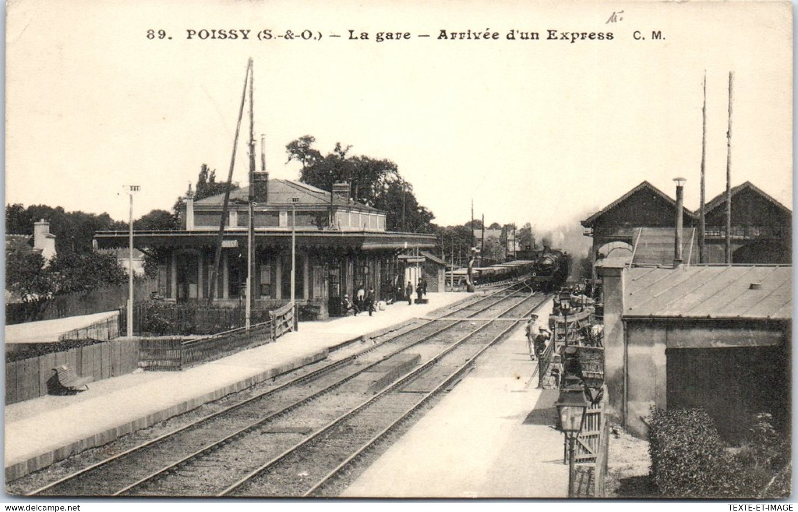 78  POISSY - La Gare, Arrivee D'un Express  - Poissy