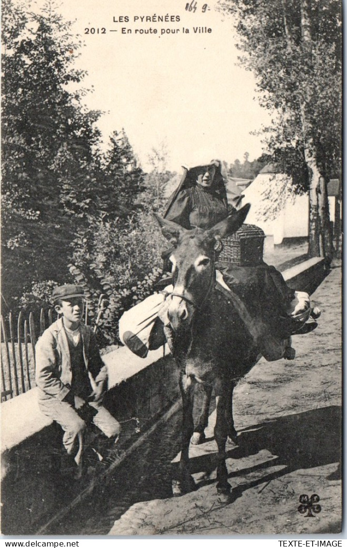 64 Les Pyrenees, En Route Pour La Ville. - Sonstige & Ohne Zuordnung