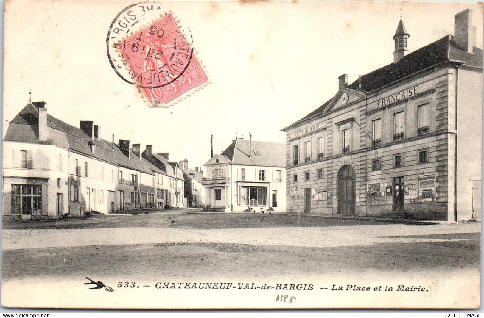58 CHATEAUNEUF VAL DE BARGIS - Place De La Mairie  - Sonstige & Ohne Zuordnung