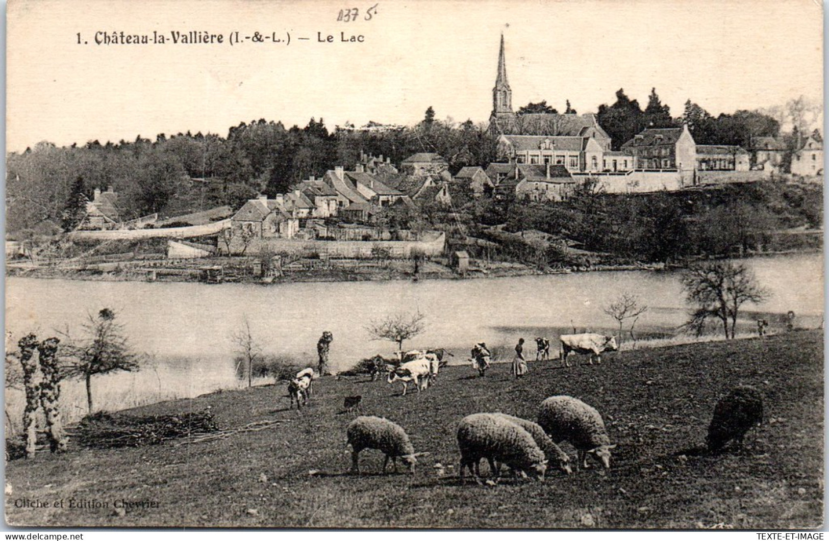 37 CHATEAULA VALLIERE - Le Lac. - Otros & Sin Clasificación