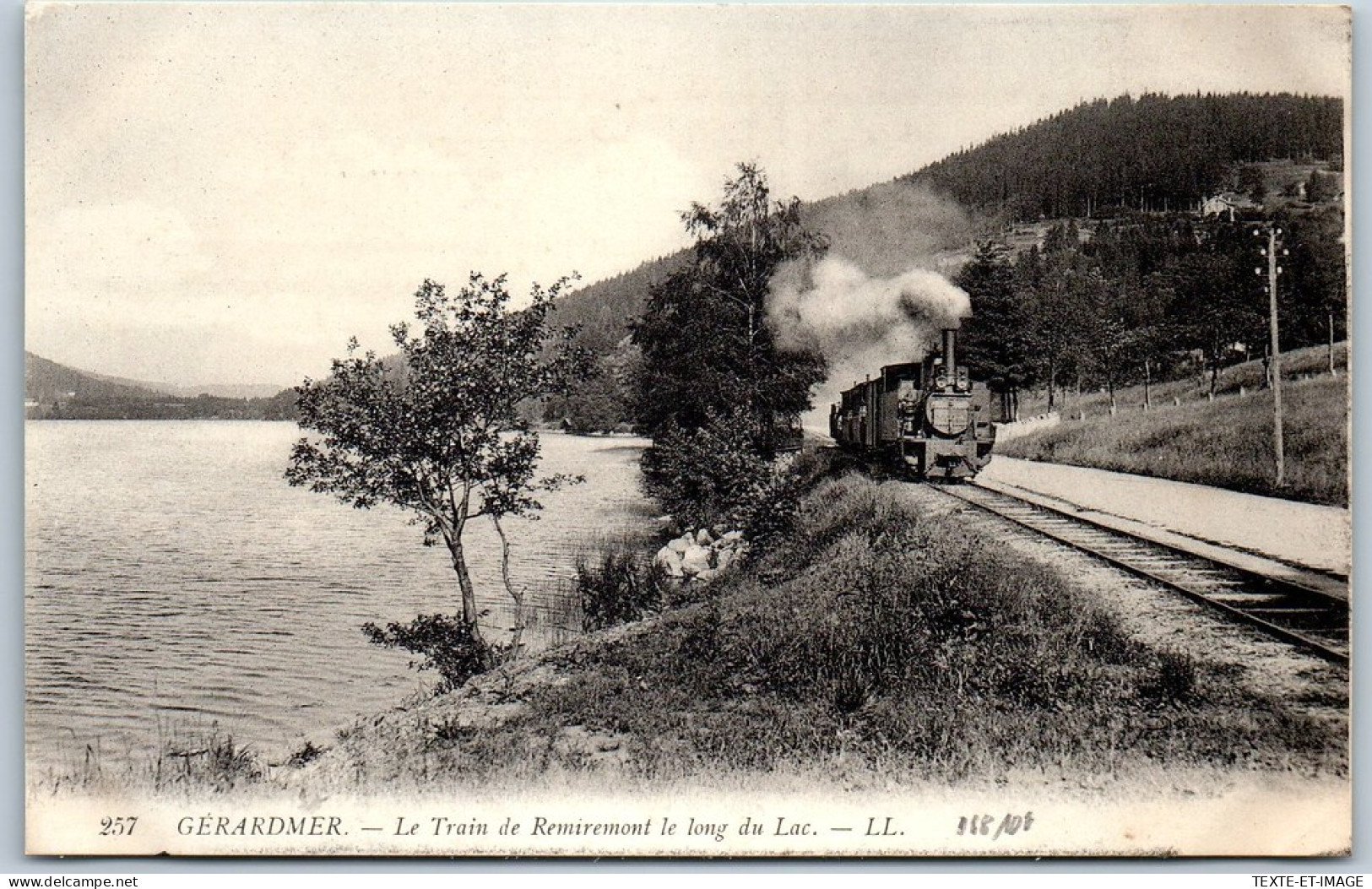 88 GERARDMER - Le Train De Remiremont Le Long Du Lac  - Gerardmer