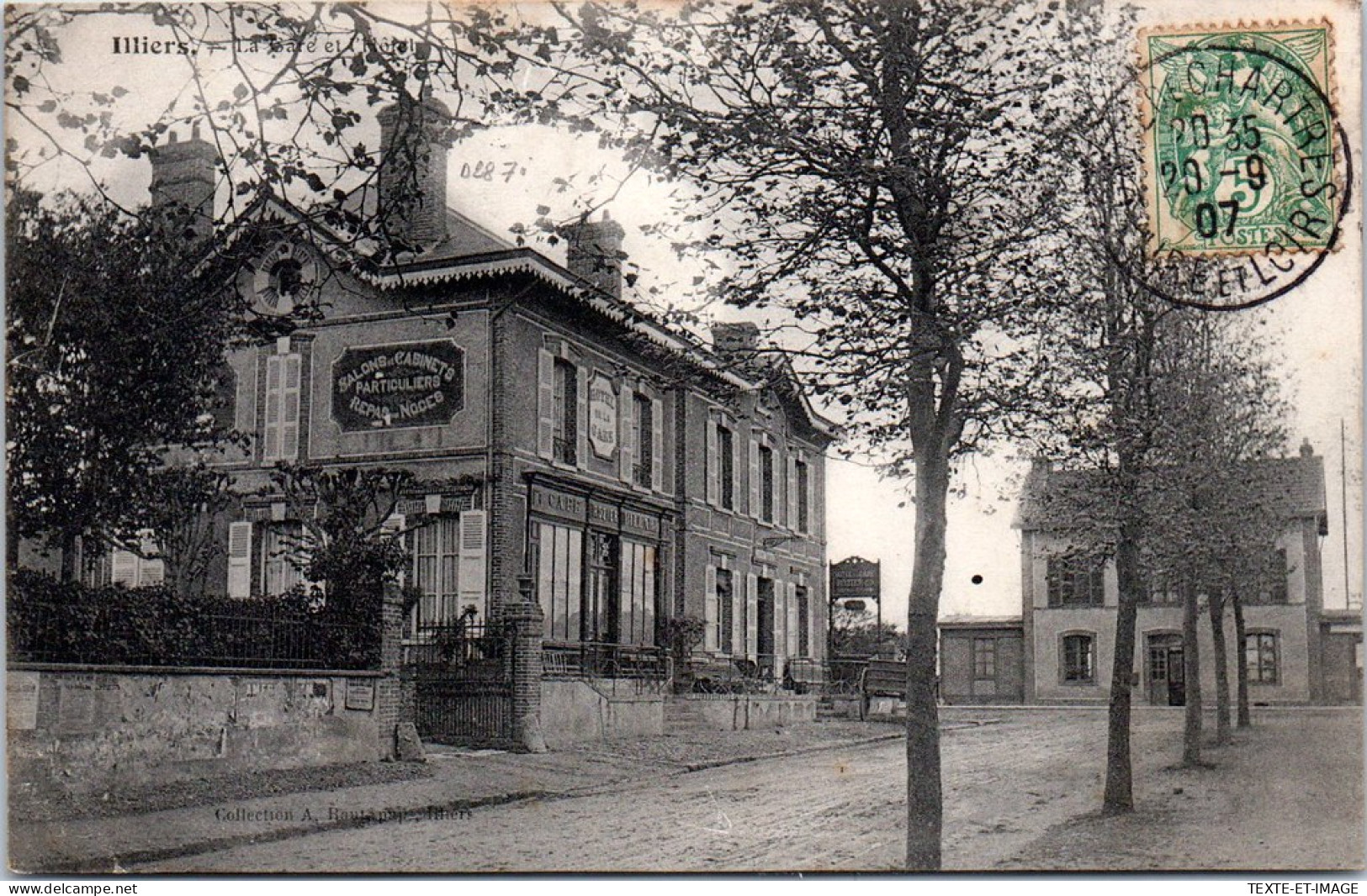 28 ILLIERS - La Gare Et L'hotel De La Gare. - Autres & Non Classés