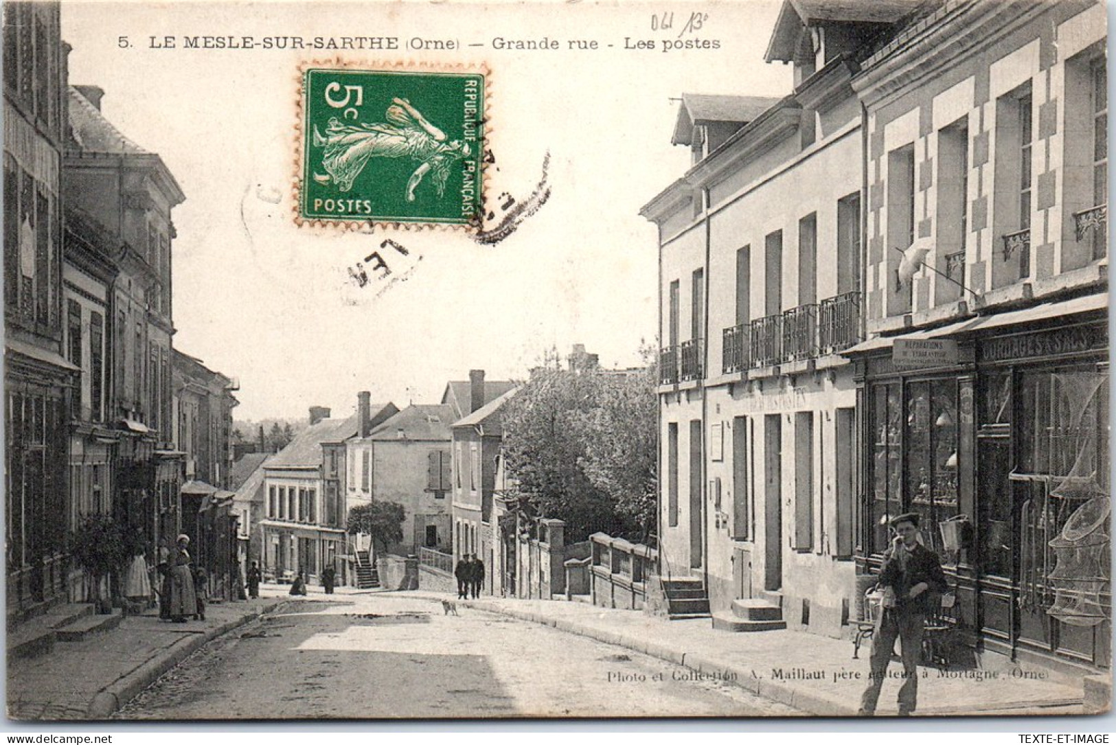 61 LE MESLE SUR SARTHE - La Grande Rue Et Les Postes. - Le Mêle-sur-Sarthe