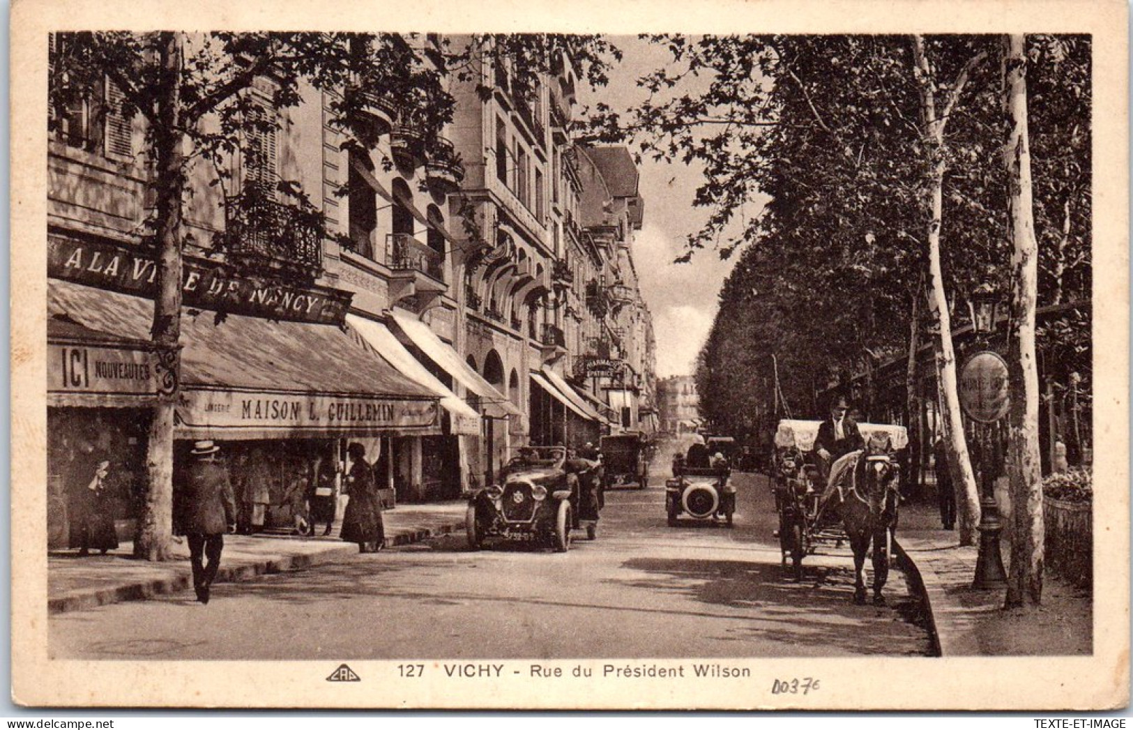 03 VICHY - La Rue Du President Wilson. - Vichy