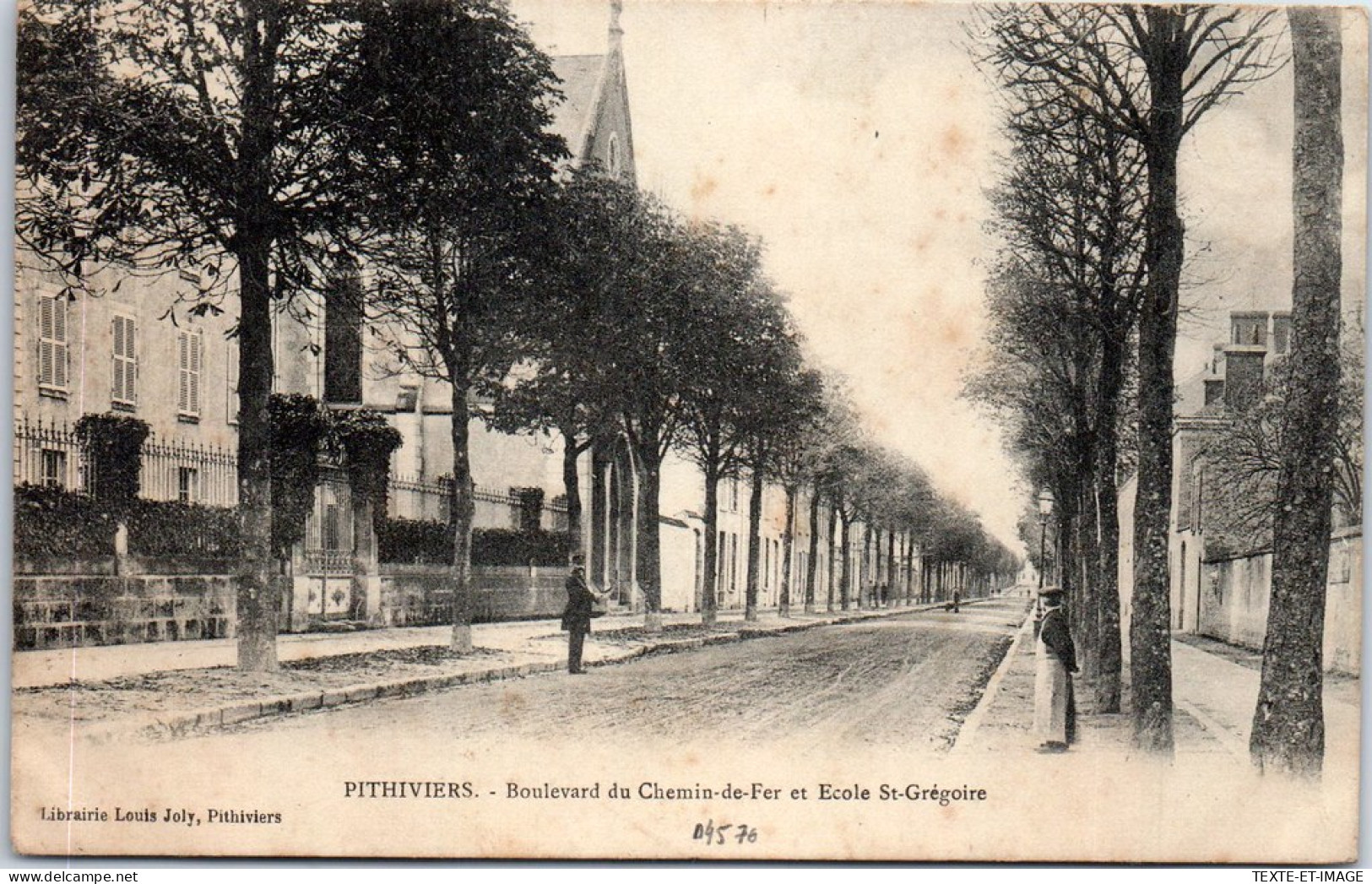 45 PITHIVIERS - Bld Du Chemin De Fer Et Ecole St Gregoire - Pithiviers