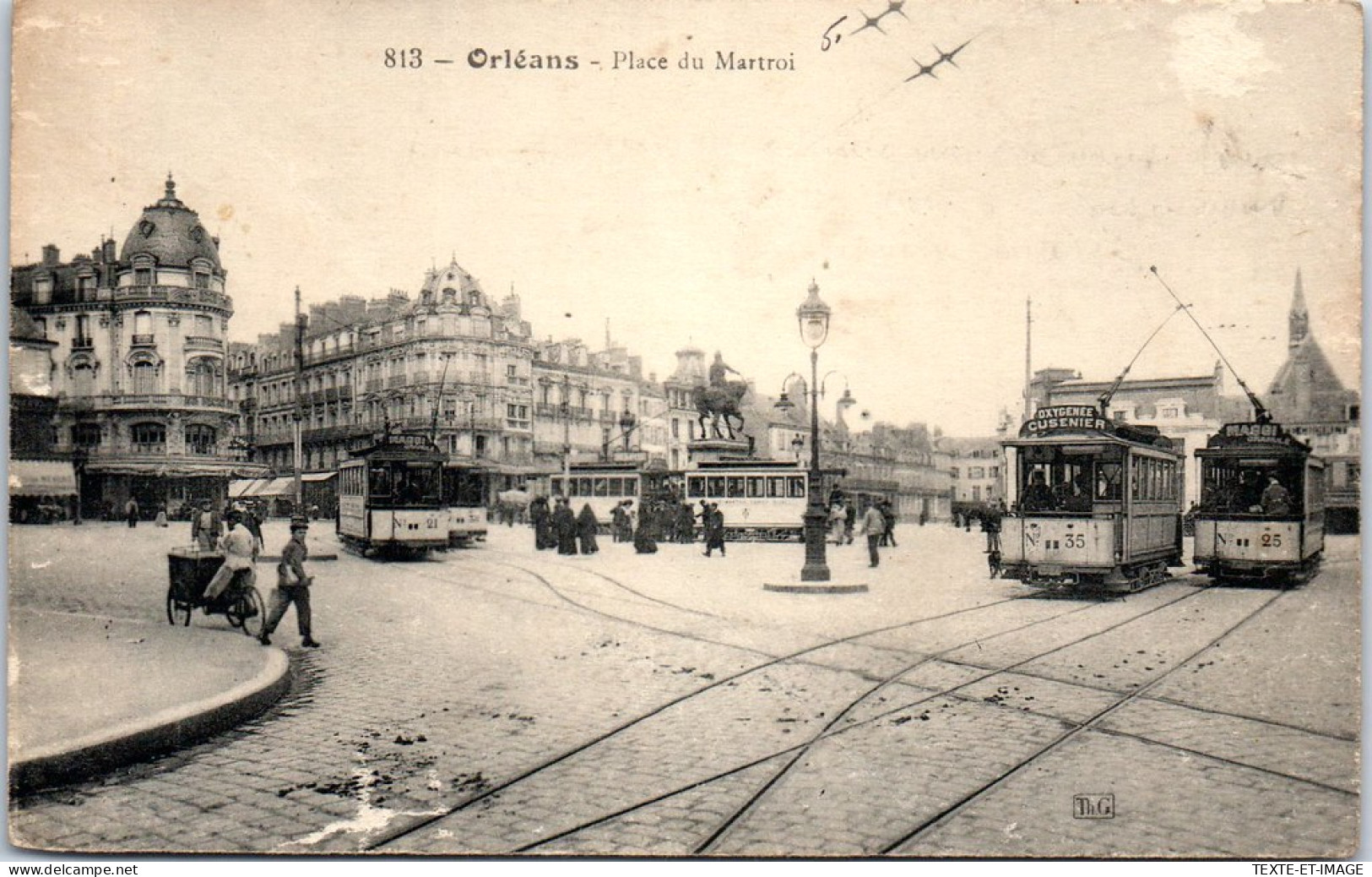 45 ORLEANS - Vue De La Place Du Martroi (les Tramways) - Orleans