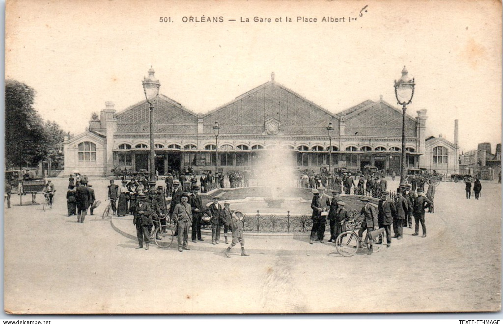 45 ORLEANS - Place Albert 1er, La Gare. - Orleans