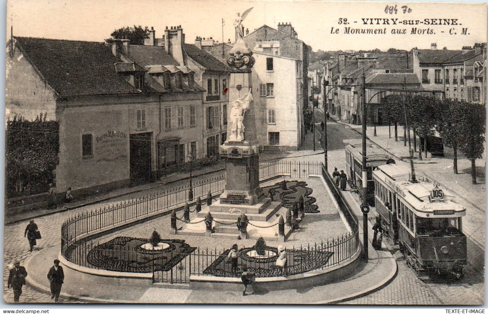 94 VITRY SUR SEINE - Le Monument Aux Morts (tramways) - Vitry Sur Seine