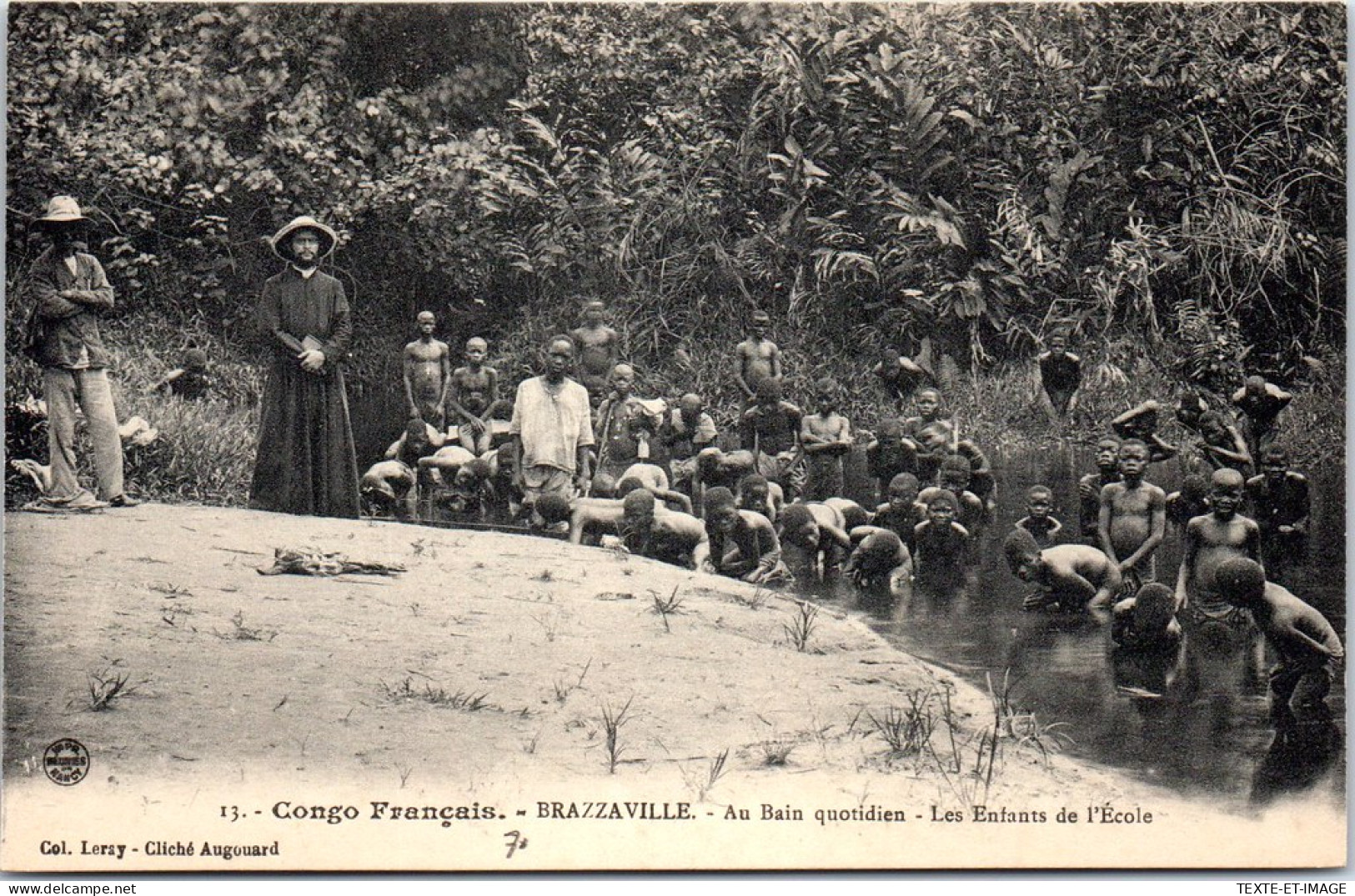 CONGO - BRAZZAVILLE - Au Bain Quotidien, Les Enfants De L'ecole  - Congo Francés