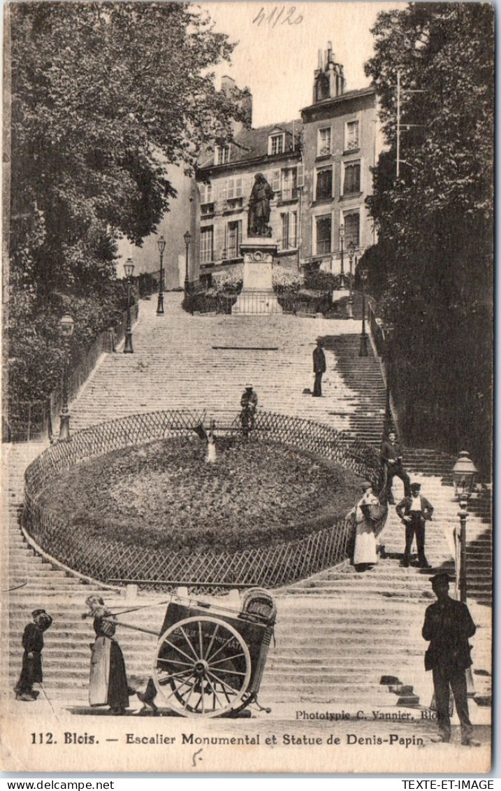 41 BLOIS - Escalier Et Statue De Denis Papin  - Blois