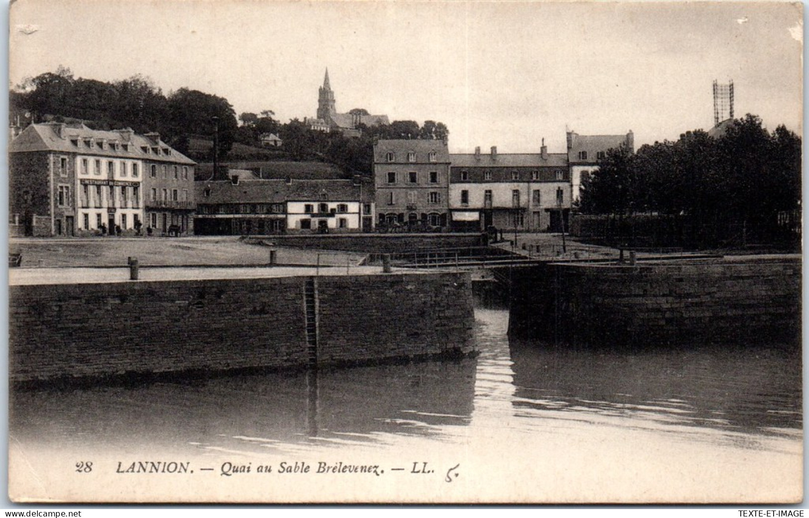 22 LANNION - Quai Au Sable Et Vue Sur L'eglise Brelevenez - Lannion