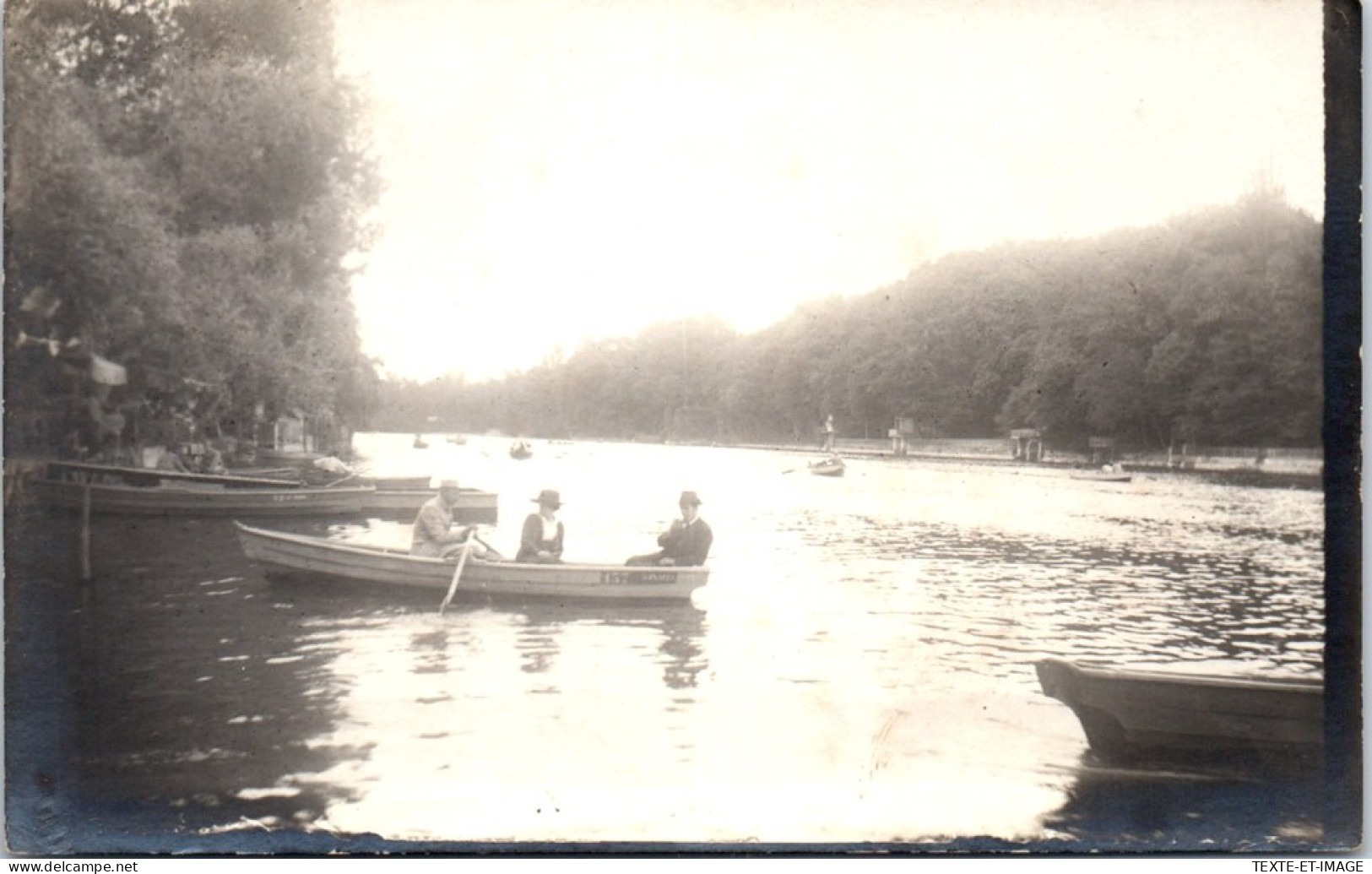 45 OLIVET - CARTE PHOTO - Barque Sur Les Bords Du Loiret  - Other & Unclassified