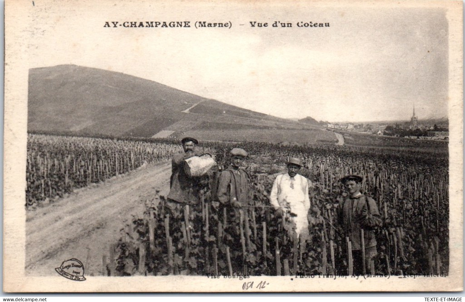 51 AY - Vue D'un Coteau  - Ay En Champagne