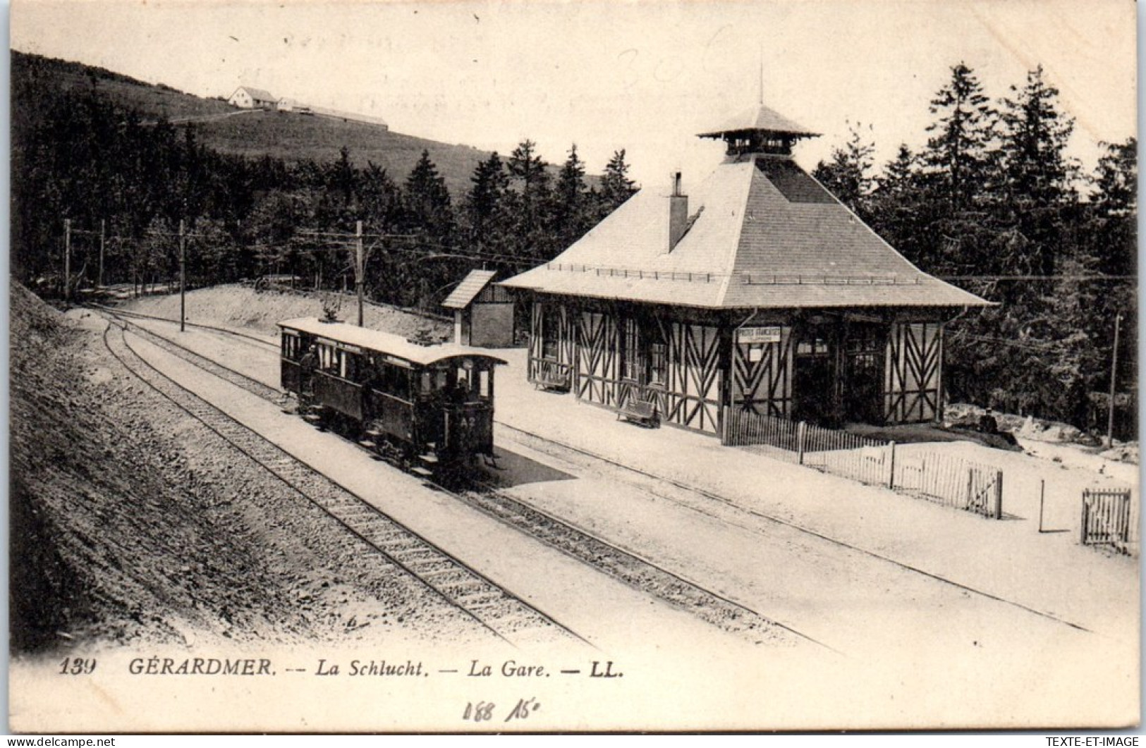 88 GERARDMER - La Schlucht, La Gare.  - Gerardmer