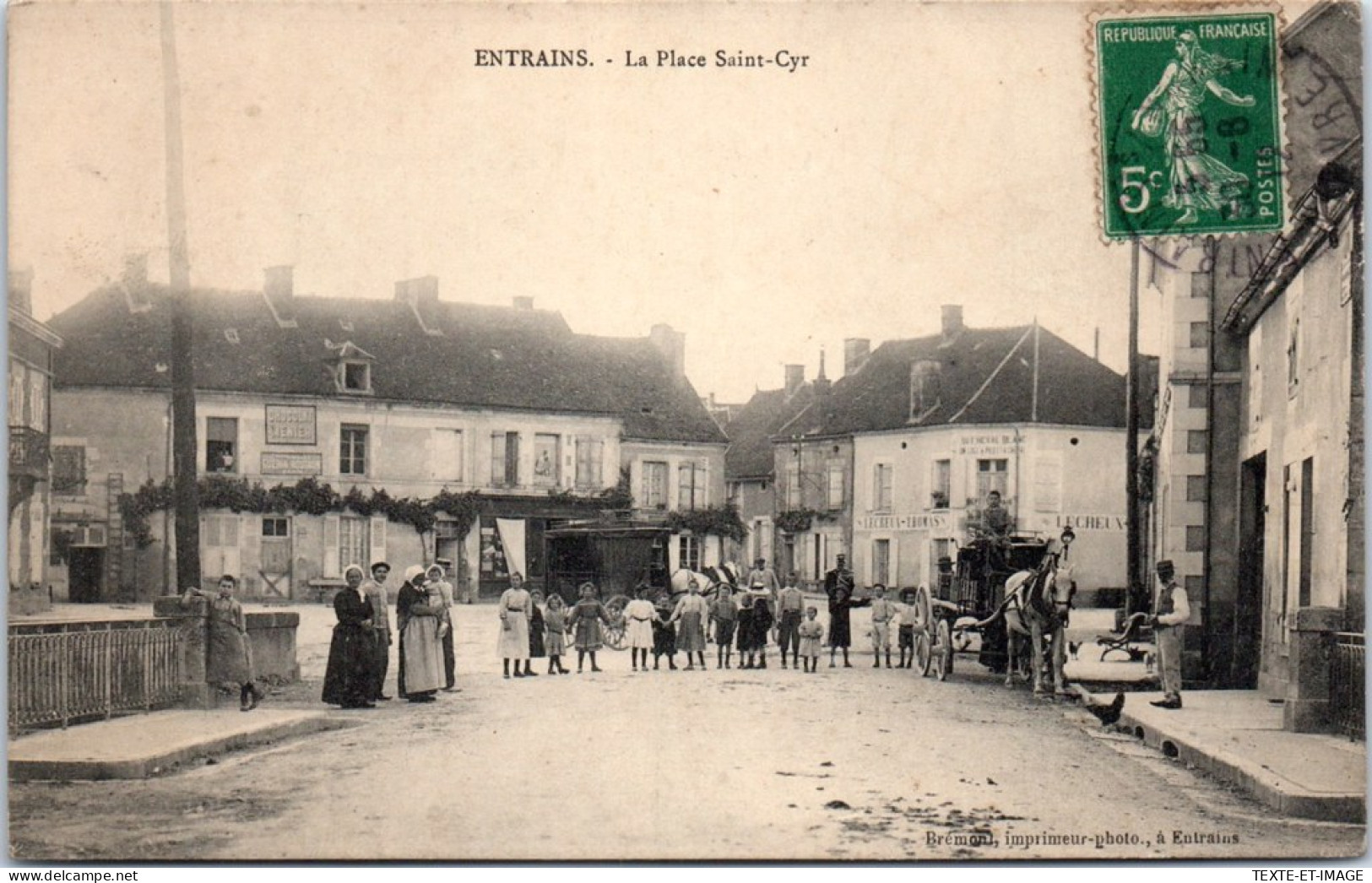 58 ENTRAIN SUR NOHAIN - La Place Saint Cyr  - Other & Unclassified