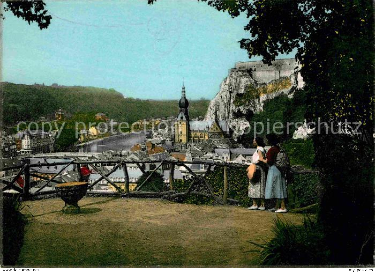 72904664 Dinant Wallonie Vue Des Jardins Du Mont Fat Belvedere De La Roche A Pic - Dinant