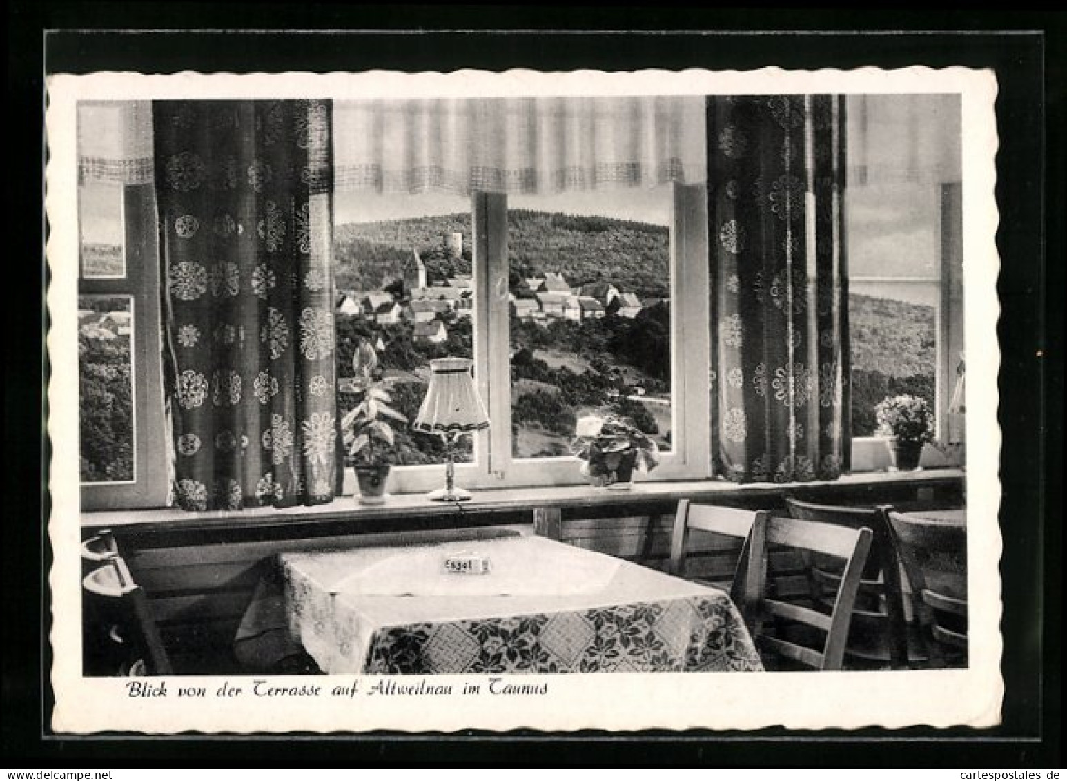 AK Neuweilnau Im Taunus, Gasthaus Schöne Aussicht, Innenansicht  - Taunus