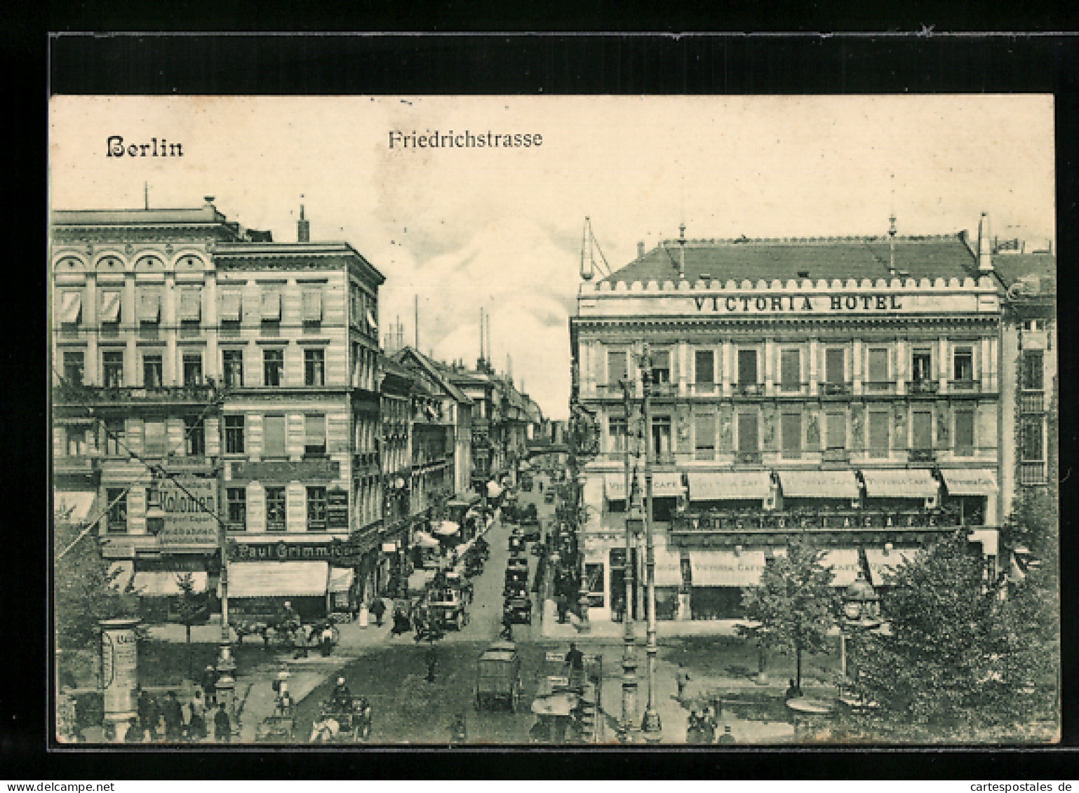 AK Berlin, Friedrichstrasse Mit Victoria Hotel Und Geschäften, Litfasssäule  - Mitte