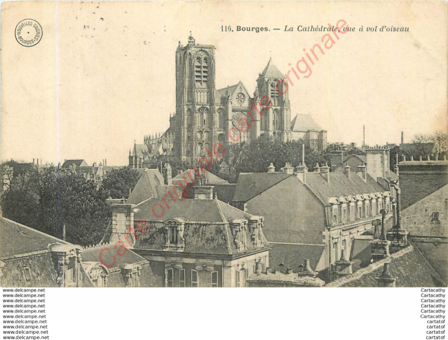 18.  BOURGES .  La Cathédrale Vue à Vol D'oiseau . - Bourges