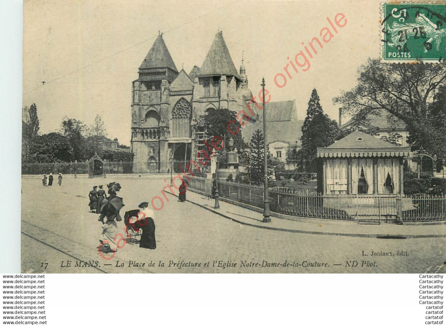 72.  LE MANS . La Place De La Préfecture Et L'Eglise Notre Dame De La Couture . - Le Mans