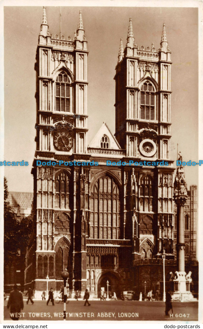 R091338 West Towers. Westminster Abbey. London. Valentine. RP. 1956 - Andere & Zonder Classificatie