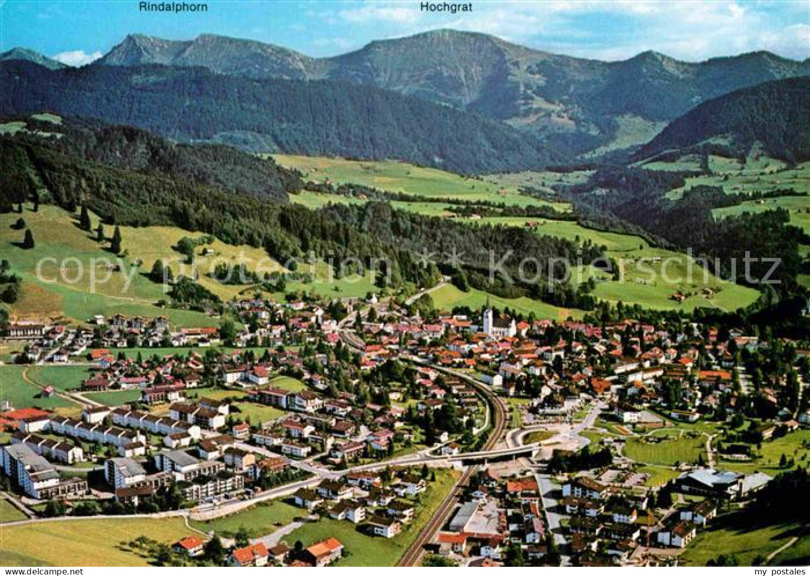72901760 Oberstaufen Mit Hochgrat Und Rindalphorn Allgaeuer Alpen Fliegeraufnahm - Oberstaufen